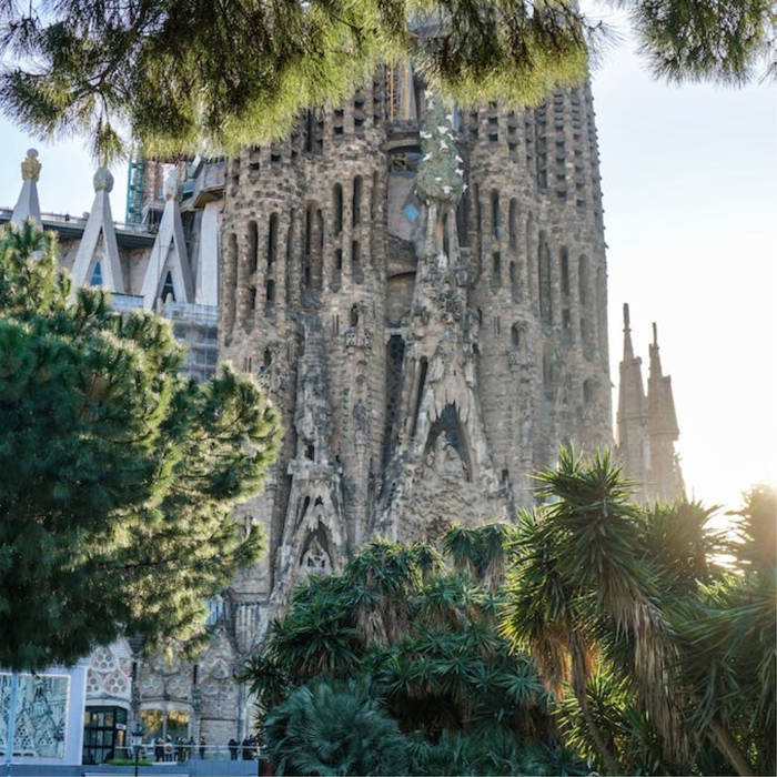 From Sagrada Familia to Park Güell: The Ultimate Barcelona Itinerary in 6 Hours