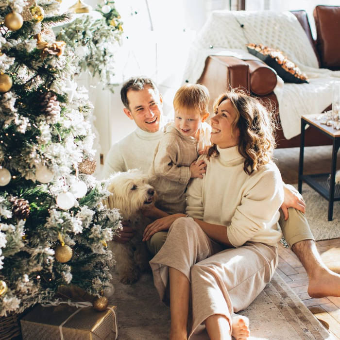 holiday budgeting, festive spending, smart financial tips