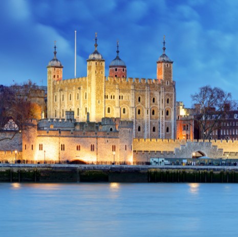 Tower of London. London tourism, guide to London in English. Travel to london.